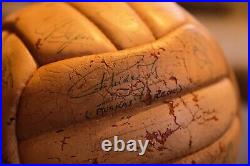 1960 Soccer ball signed by Real Madrid team, Alfredo Di Stéfano, Ferenc Puskás ++