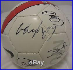 2015 MANCHESTER UNITED FC TEAM SIGNED SOCCER BALL 21 AUTOS ROONEY MATA GIGGS COA