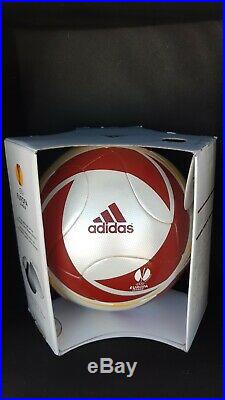 Adidas Ball Teamgeist 2009 Europa League signed Radamel Falcao ideal collector
