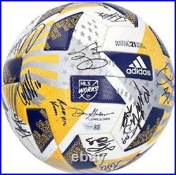 Autographed Toronto FC Ball Fanatics Authentic COA Item#12241124