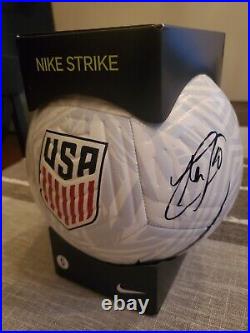 CHRISTIAN PULISIC Autographed Team USA Nike Strike Soccer Ball Beckett Authentic