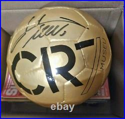 Cristiano Ronaldo Auto Ball D, or Museum With signed COA not Panini, topps. WOW