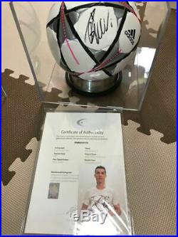 Cristiano Ronaldo THE DUGOUT autographed sign ball certificate photo case
