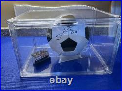Lionel Messi Signed Size 4 Ball With Red Carpet Authentics COA Lionel Messi Signed Size 4 Ball With Red Carpet Authentics COA