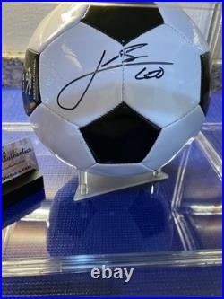 Lionel Messi Signed Size 4 Ball With Red Carpet Authentics COA Lionel Messi Signed Size 4 Ball With Red Carpet Authentics COA