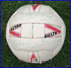 MITRE DELTA PRO MAX MATCH FOOTBALL SIZE 5 1980's 1990 signed MANCHESTER UNITED