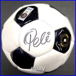 Pele signed Full Size Wilson Soccer Ball autograph Beckett BAS Authentic Holo