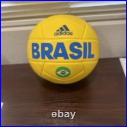 Pele signed soccer ball With certificate Of Authenticity