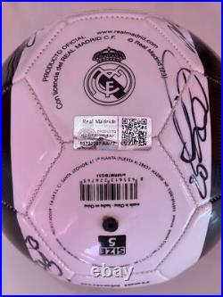 Real Madrid Vinicius, Bellingham Etc Signed ball 23/24 Champions League Final Real Madrid Vinicius, Bellingham Etc Signed ball 23/24 Champions League Final