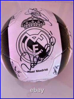 Real Madrid Vinicius, Bellingham Etc Signed ball 23/24 Champions League Final Real Madrid Vinicius, Bellingham Etc Signed ball 23/24 Champions League Final