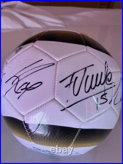 Real Madrid Vinicius, Bellingham Etc Signed ball 23/24 Champions League Final Real Madrid Vinicius, Bellingham Etc Signed ball 23/24 Champions League Final