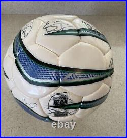 San Jose Earthquakes Team Signed Soccer Ball MLS Vintage Ball Landon Donovan