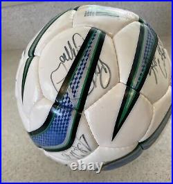 San Jose Earthquakes Team Signed Soccer Ball MLS Vintage Ball Landon Donovan