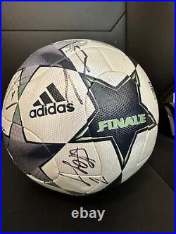 Soccer ball signed by teammembers from Chelsea July 2007