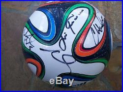 Team Usasignedsoccerballmntdempseyaltidorejonesbradleybeckerman++proof