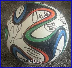 Team Usasignedsoccerballmntdempseyaltidorejonesbradleybeckerman++2014