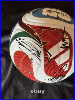 USA Men's National Team Signed Size 5 Soccer Ball McKennie, Dest + 6