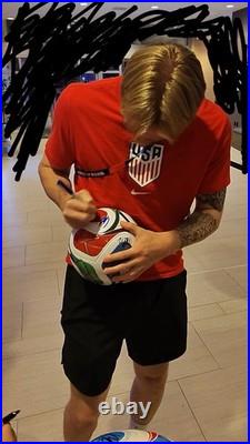 USA Men's National Team Signed Size 5 Soccer Ball McKennie, Dest + 6