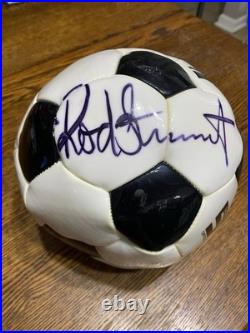 Vizari Classico Size 5 Soccer Ball Rod Stewart Authentic Autographed