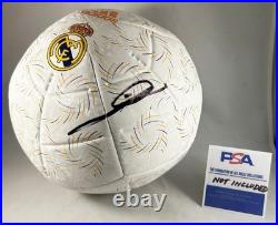 Zinedine Zidane Signed Soccer Ball Real Madrid Futbol PSA/DNA 2 COA Zinedine Zidane Signed Soccer Ball Real Madrid Futbol PSA/DNA 2 COA